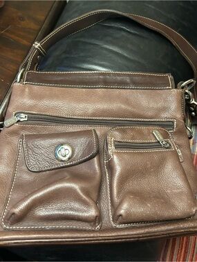 Roots Brown Leather Crossbody Bag with Front Pockets